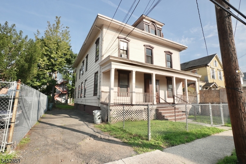 27 Augusta St Property Photo 2