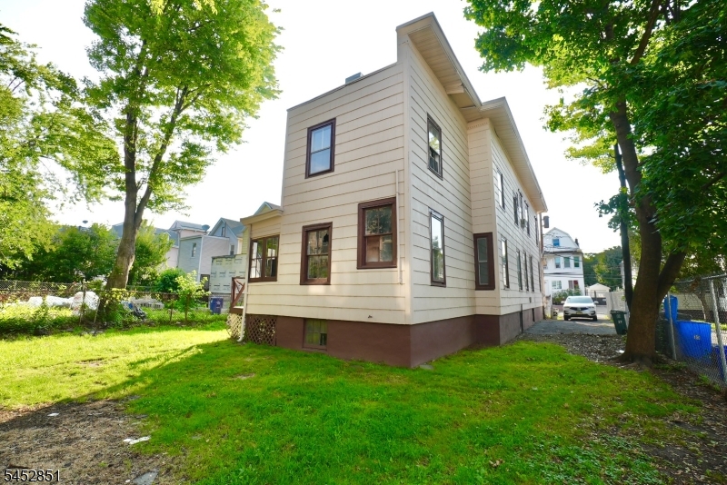27 Augusta St Property Photo 16