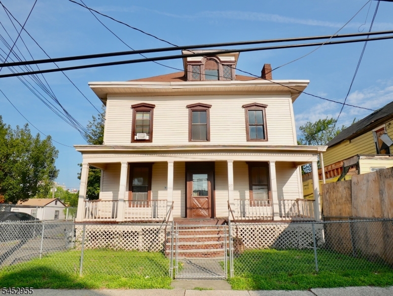 27 Augusta St Property Photo 1