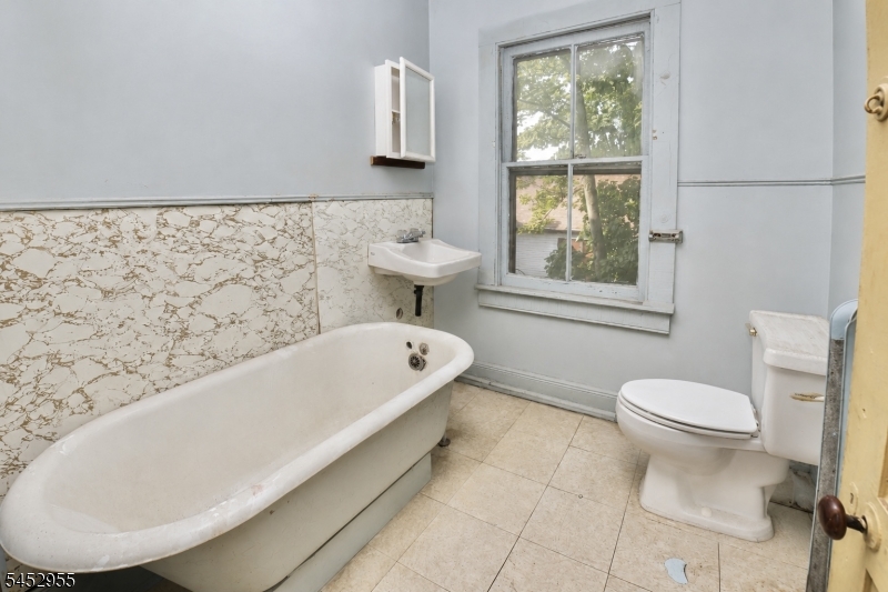 27 Augusta St Property Photo 12