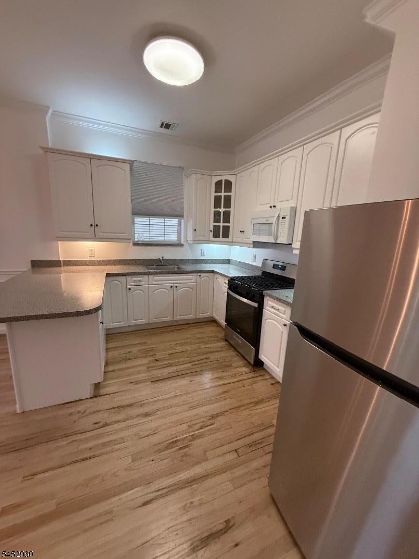 13 North Union Avenue 1 Property Photo 8