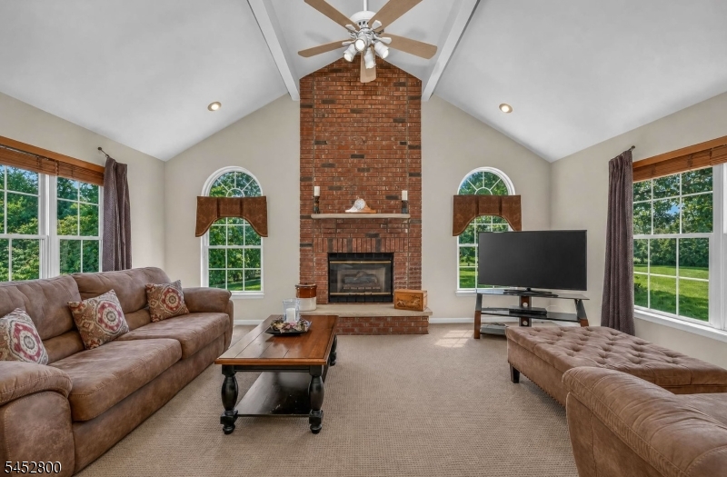 22 Mott Way Property Photo 9