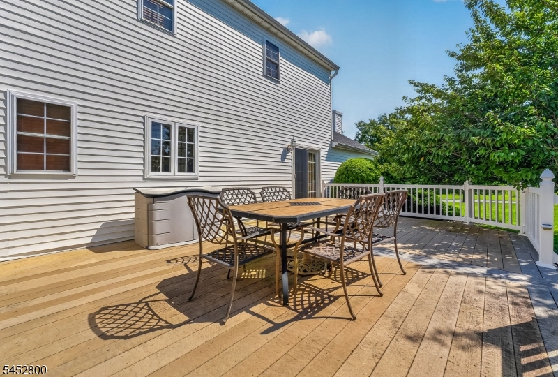 22 Mott Way Property Photo 35