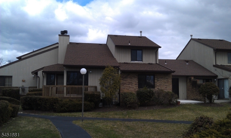 250 Ridgedale Ave E-2 Property Photo 3