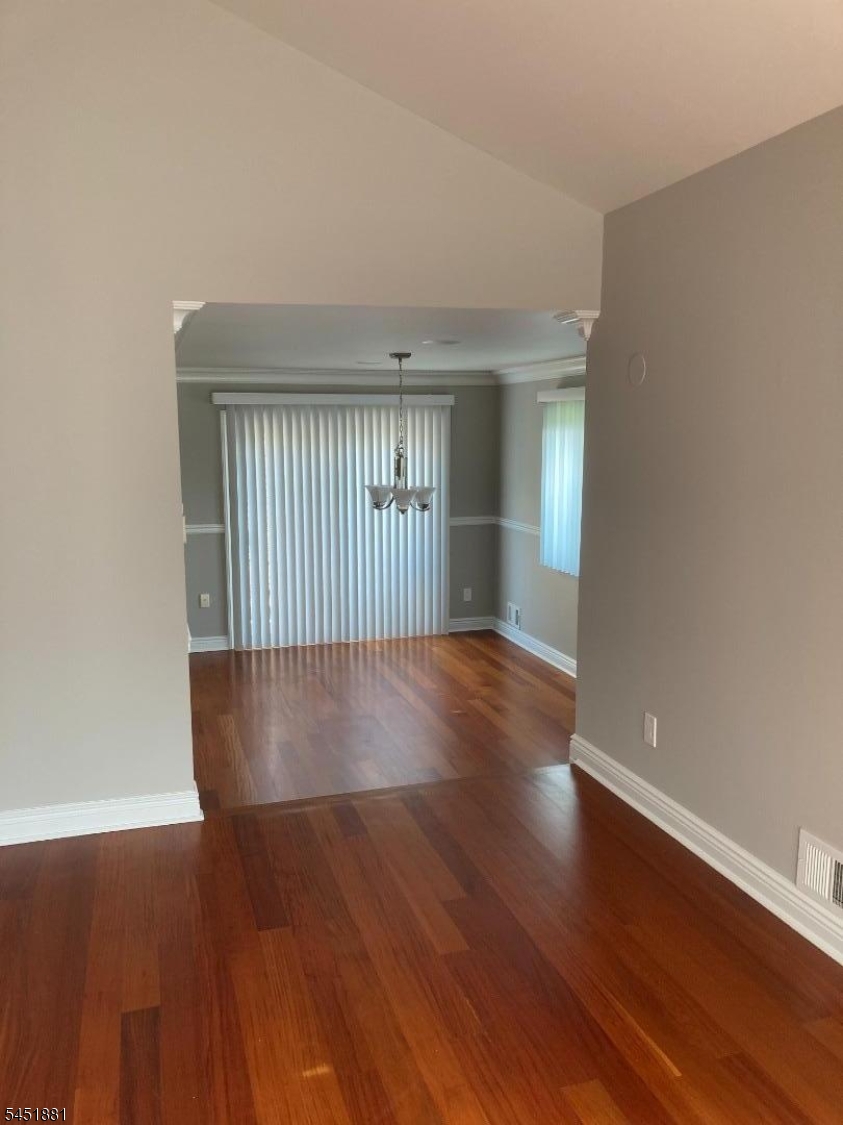 250 Ridgedale Ave E-2 Property Photo 23
