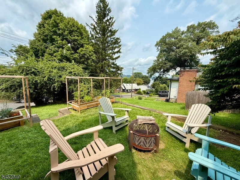 305 Springbrook Trl Property Photo 6