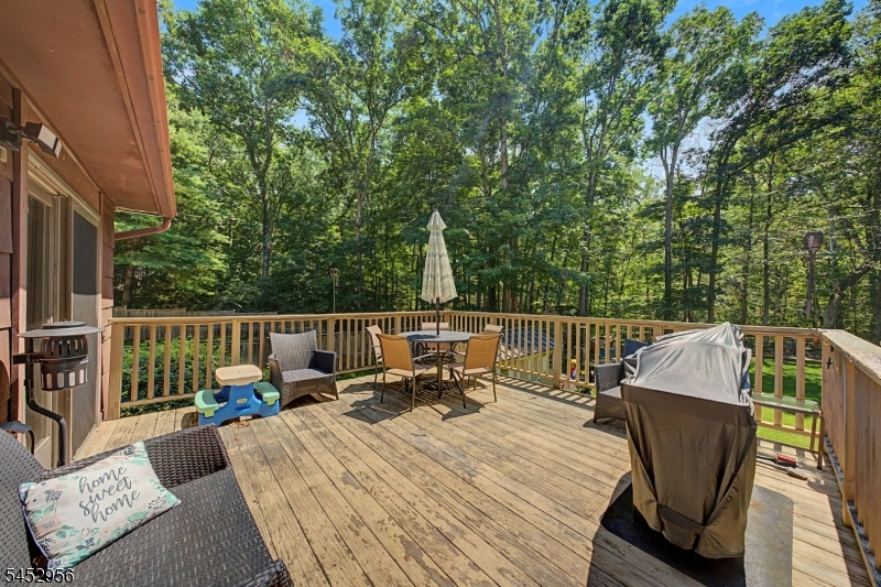 50 River Rd Property Photo 12