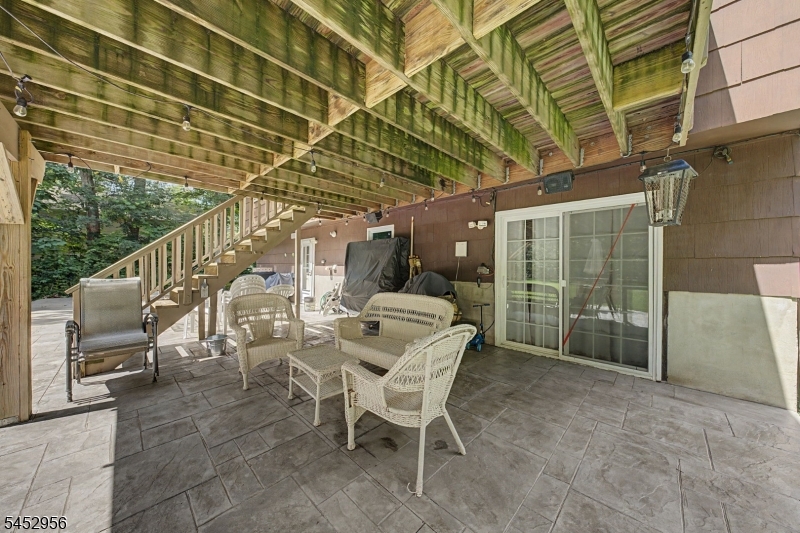 50 River Rd Property Photo 16