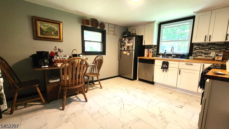 5 W Shaytown Rd Property Photo 16