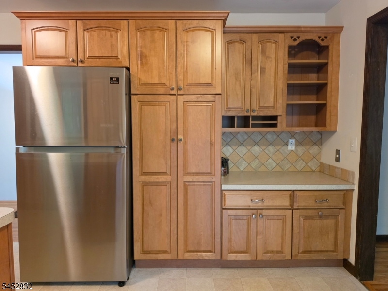 154 Hillside Ave Property Photo 8