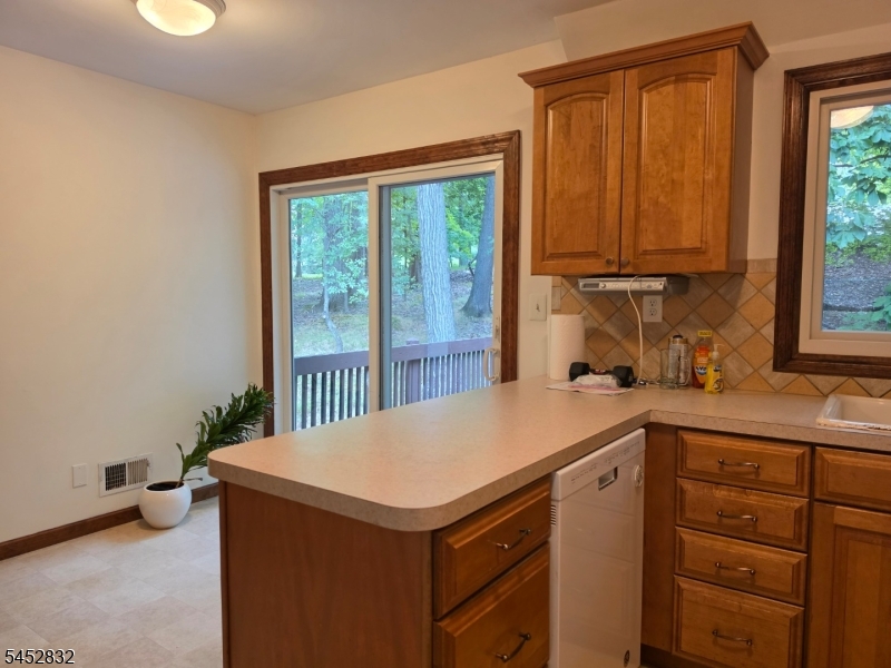 154 Hillside Ave Property Photo 11