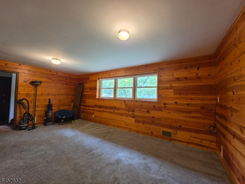 154 Hillside Ave Property Photo 17