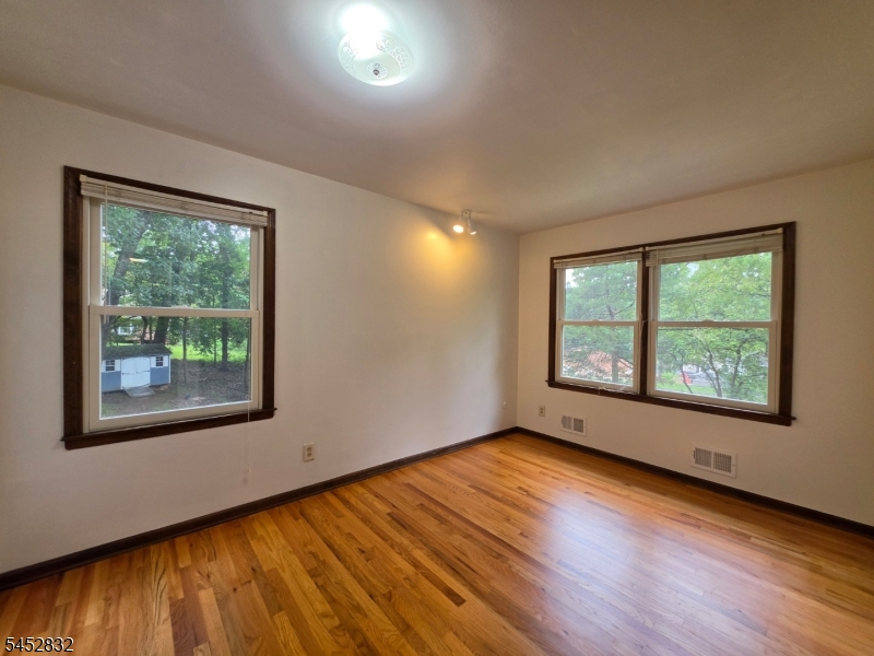 154 Hillside Ave Property Photo 27
