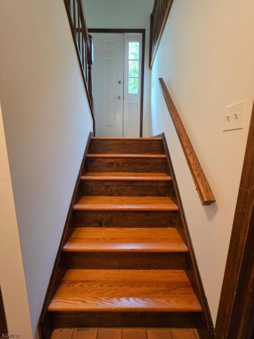 154 Hillside Ave Property Photo 33