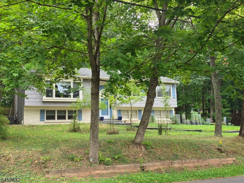 154 Hillside Ave Property Photo 37