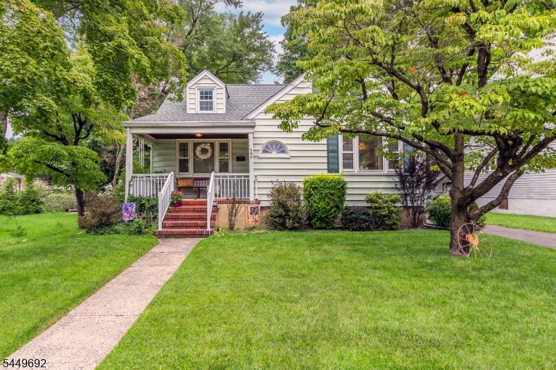 346 Walnut St Property Photo 1