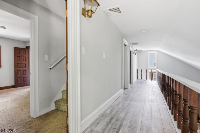 319 Oaklawn Ave Property Photo 18