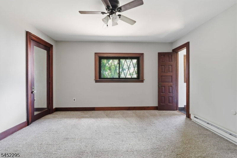 319 Oaklawn Ave Property Photo 24