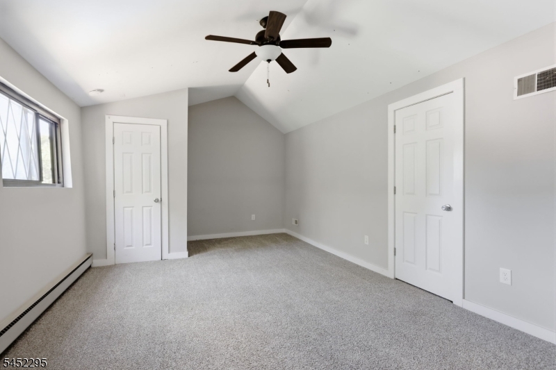 319 Oaklawn Ave Property Photo 30