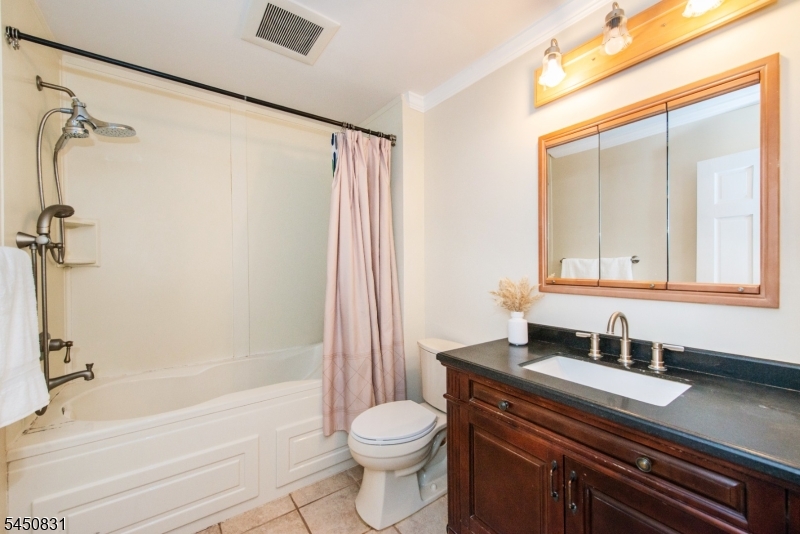 9 Morse Ave Property Photo 13