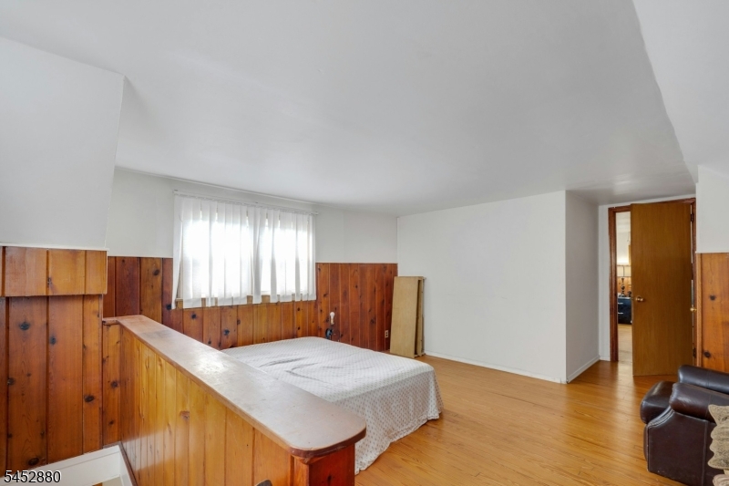 48 Doherty Dr S Property Photo 19