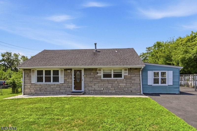 4 Rachel Ter Property Photo 1