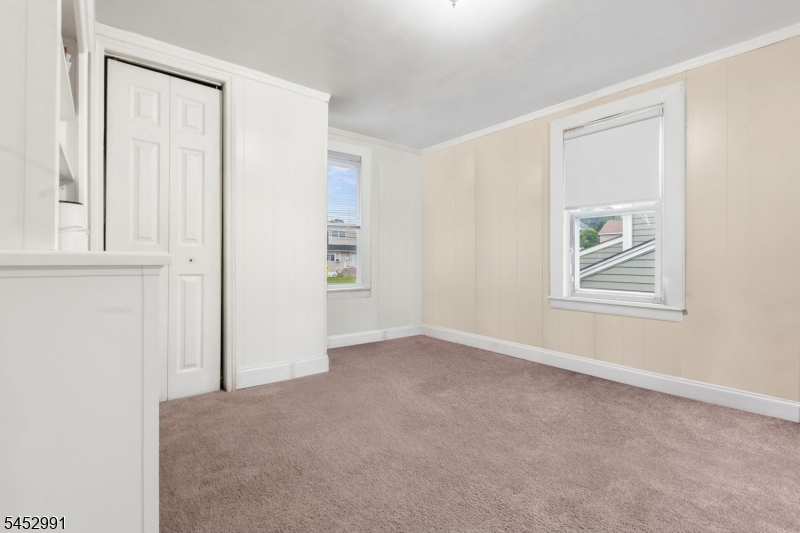 106 Allen St Property Photo 34