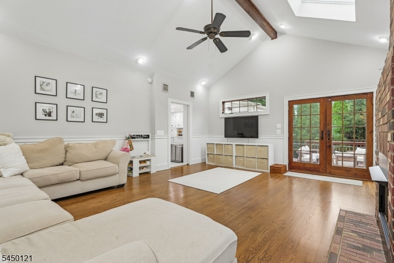611 Brookside Pl Property Photo 14