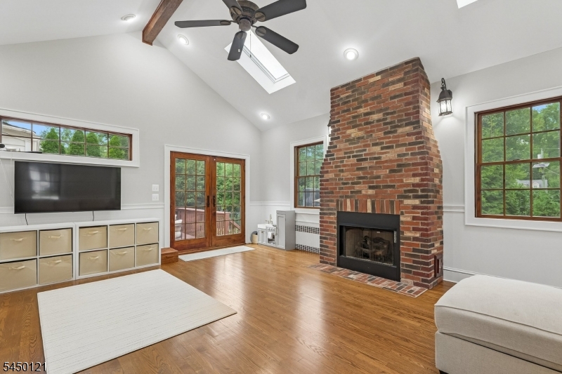 611 Brookside Pl Property Photo 15