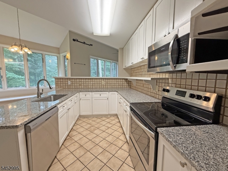 38 Deckertown Tpke Property Photo 10