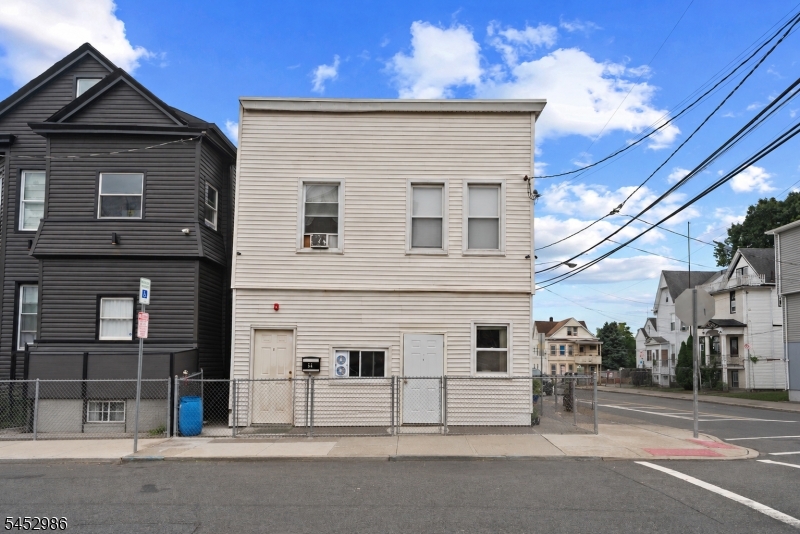 54 Genessee Ave 4 Property Photo 1