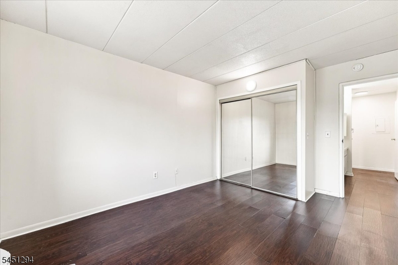 5 Linden St 6i Property Photo 14