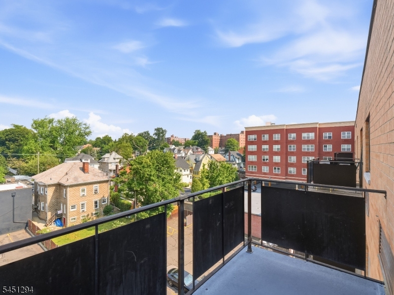 5 Linden St 6i Property Photo 23