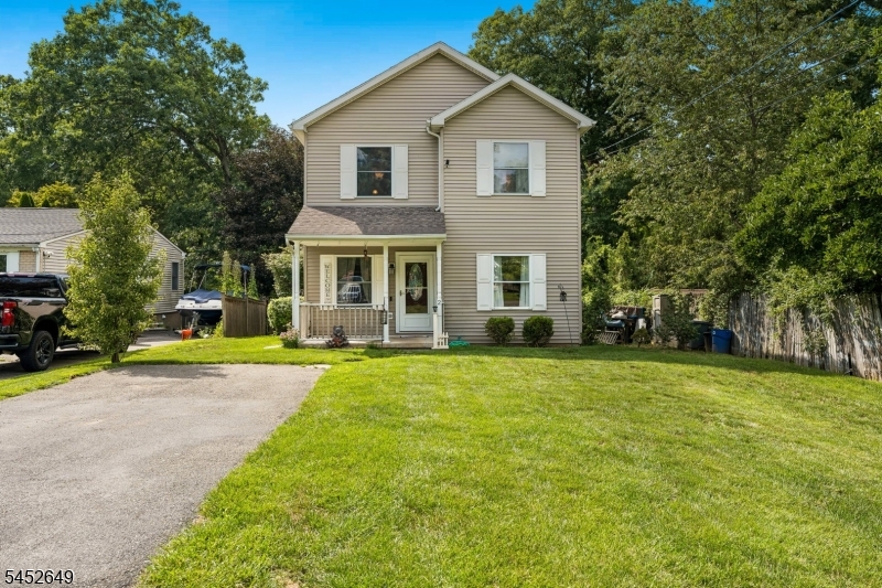 2 Elizabeth Pl Property Photo 1