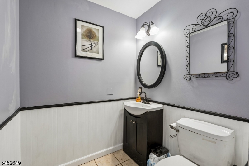 2 Elizabeth Pl Property Photo 7