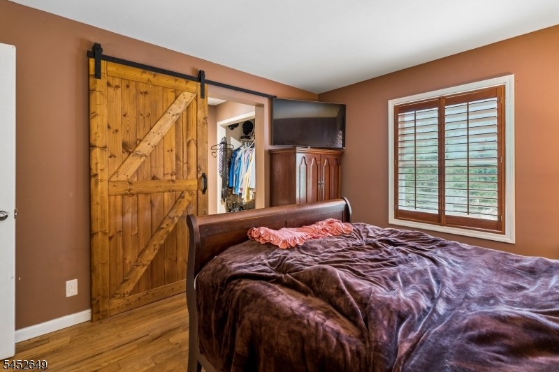 2 Elizabeth Pl Property Photo 9