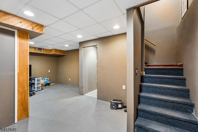 2 Elizabeth Pl Property Photo 17