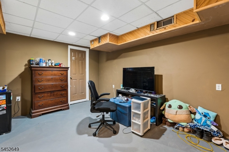 2 Elizabeth Pl Property Photo 18