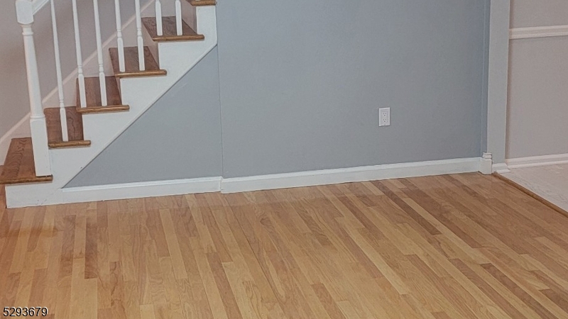 4 Deerfield Rd Property Photo 2