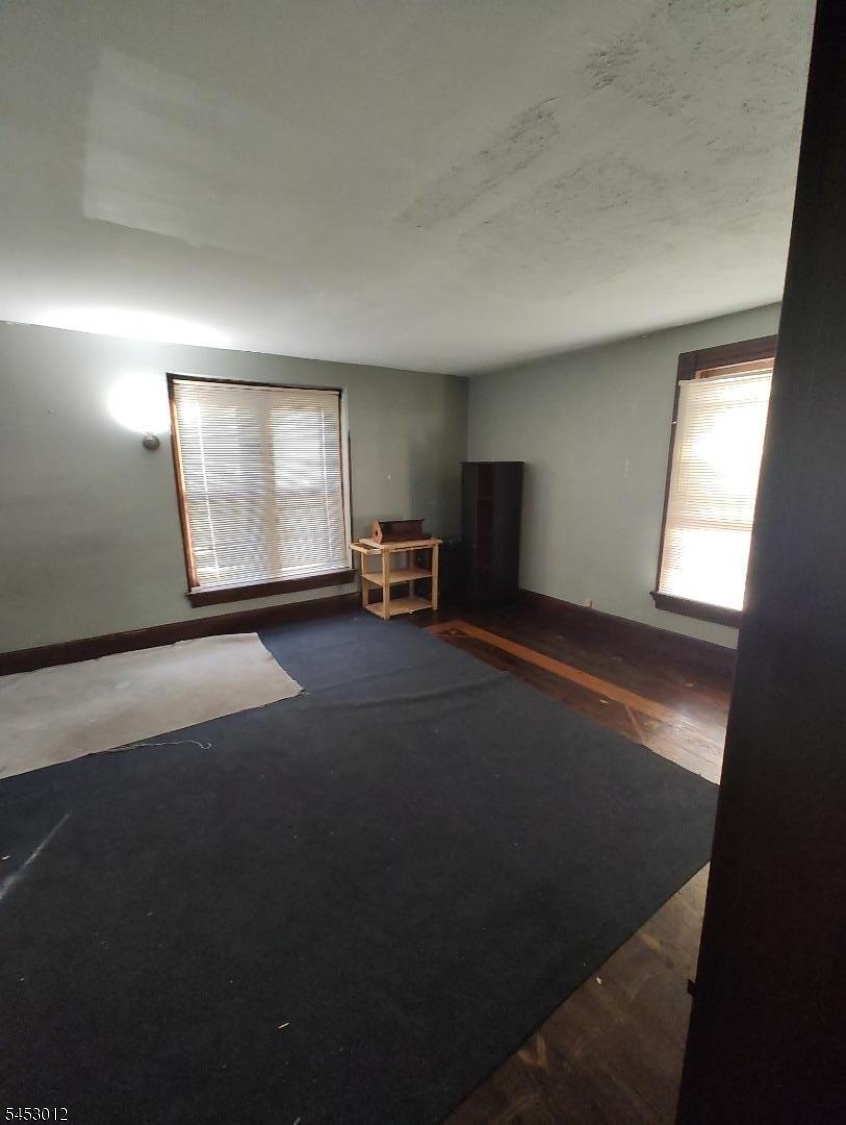 20 Grand Ave Property Photo 5