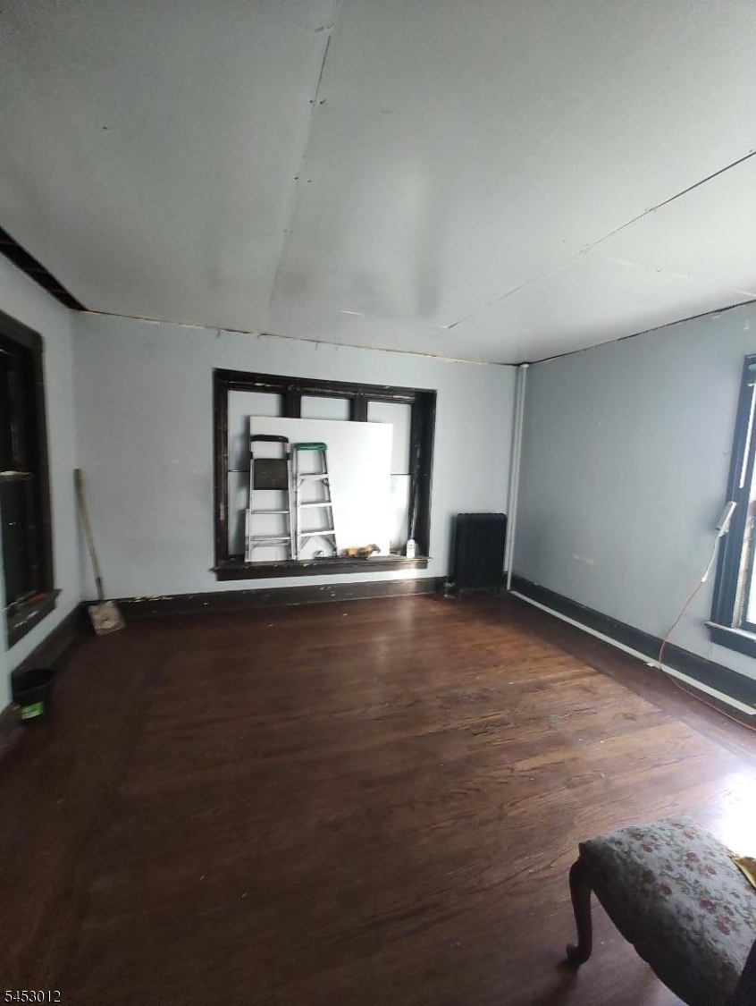 20 Grand Ave Property Photo 6