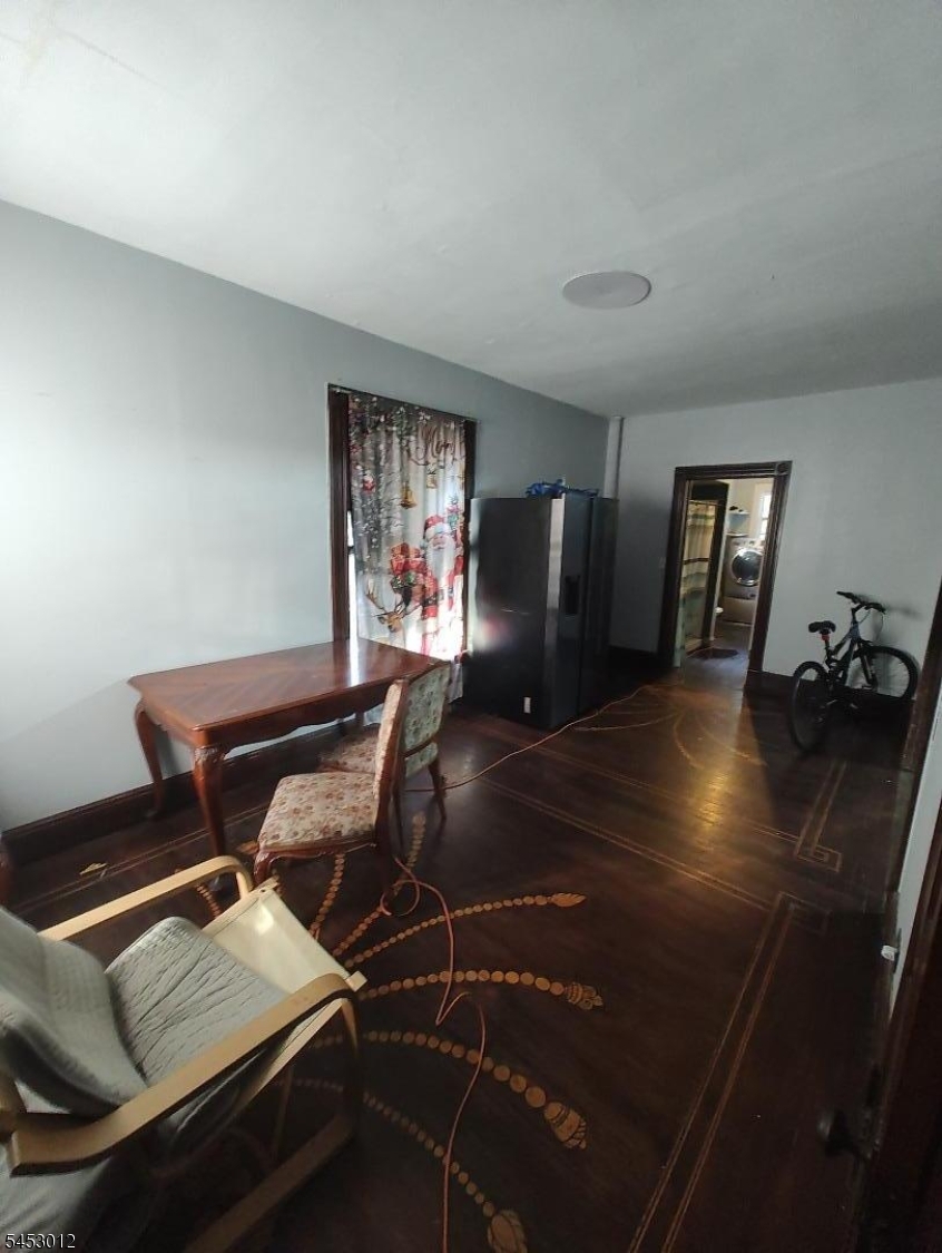 20 Grand Ave Property Photo 8