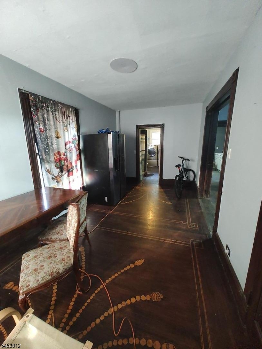 20 Grand Ave Property Photo 9