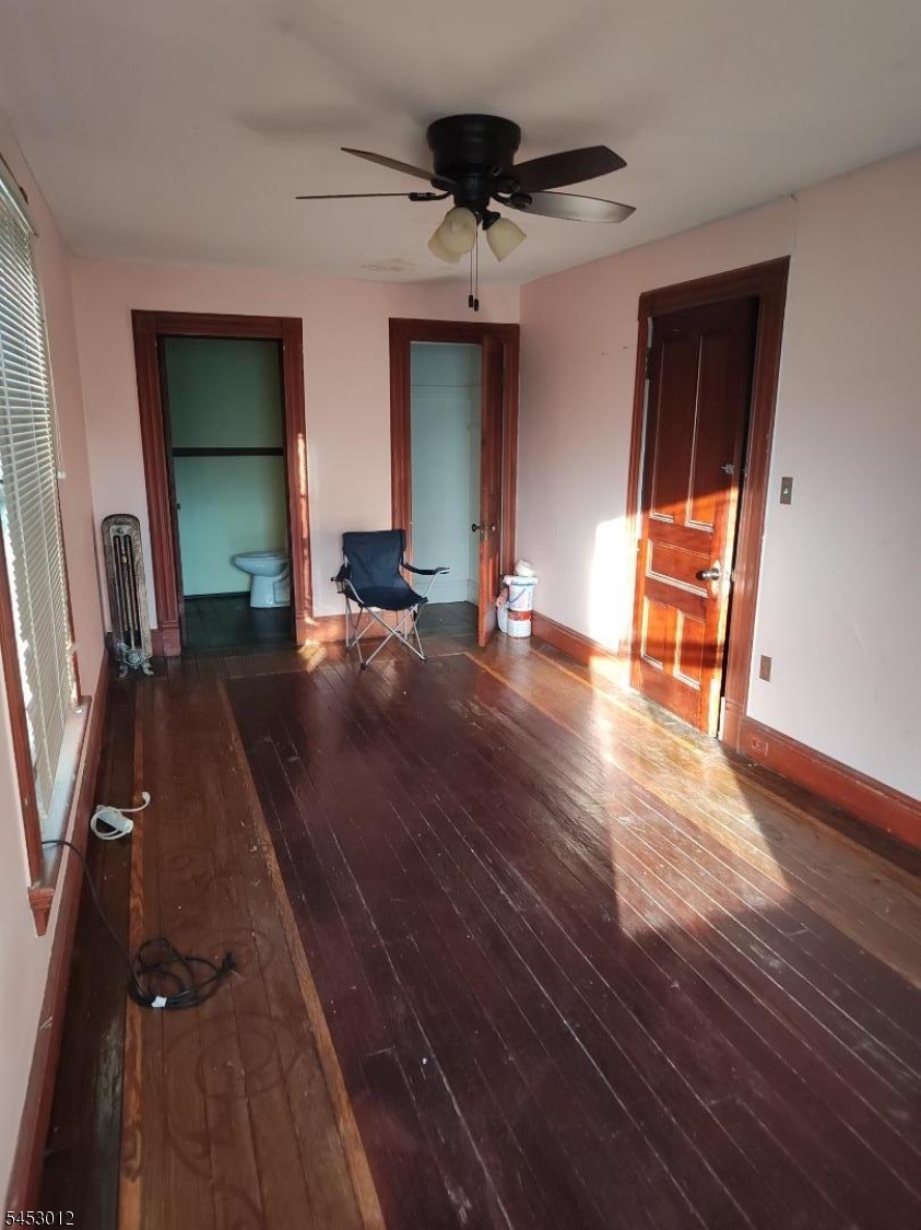 20 Grand Ave Property Photo 14