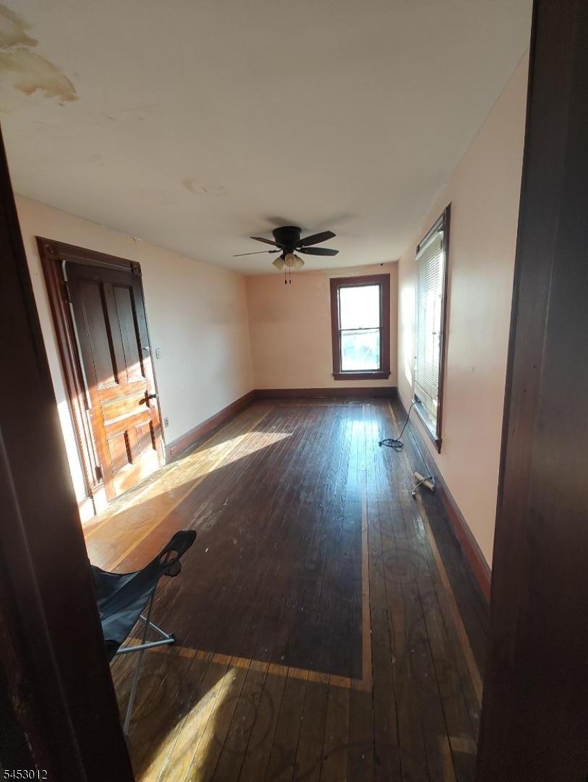 20 Grand Ave Property Photo 16