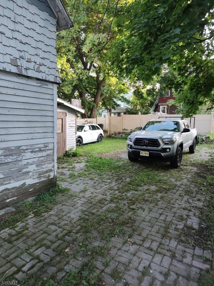 20 Grand Ave Property Photo 41