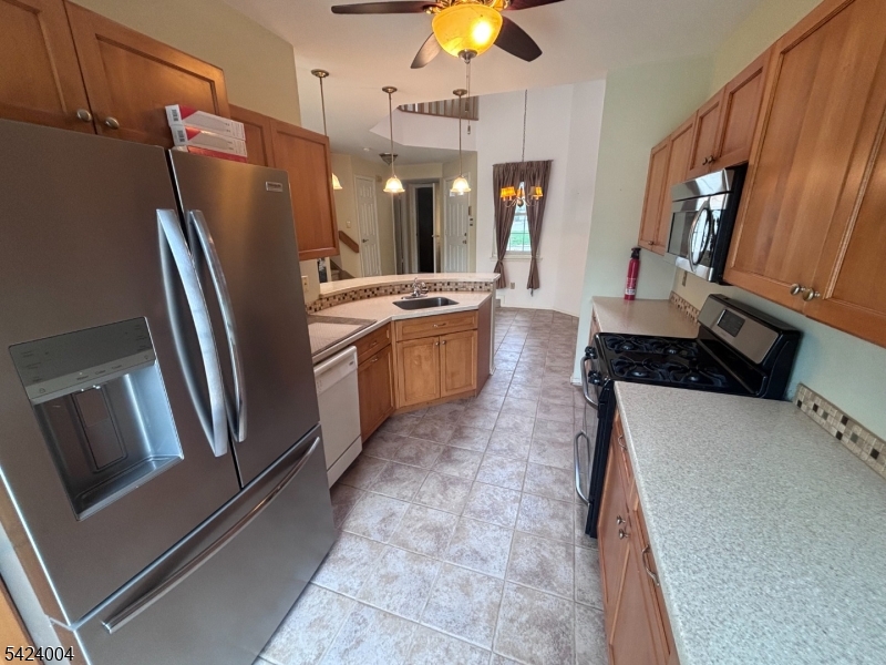 66 Witherspoon Ct Property Photo 8