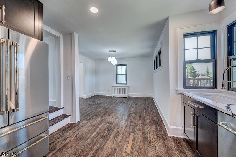 35 Sheridan Ave Property Photo 4