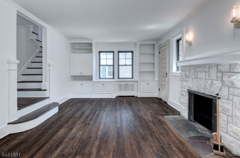 35 Sheridan Ave Property Photo 9