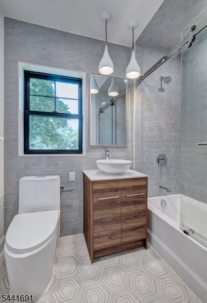 35 Sheridan Ave Property Photo 19